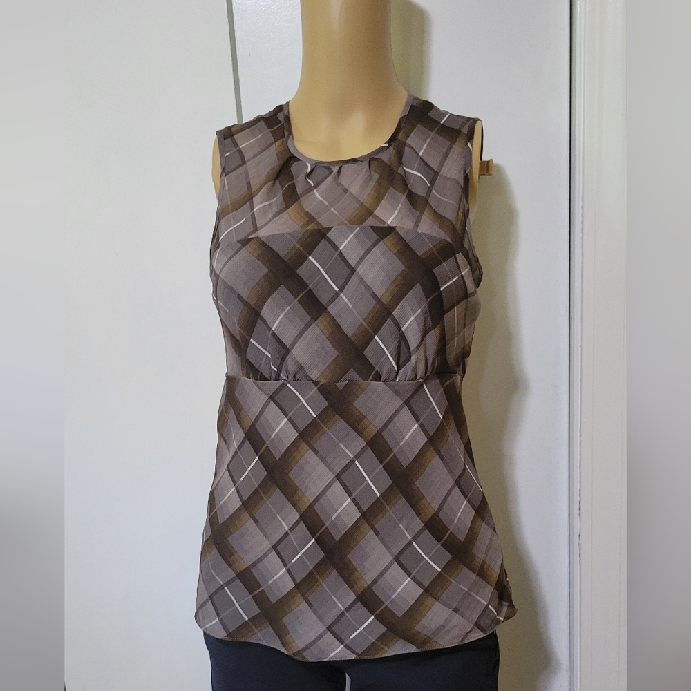 XS The Limited Sleevless Blouse